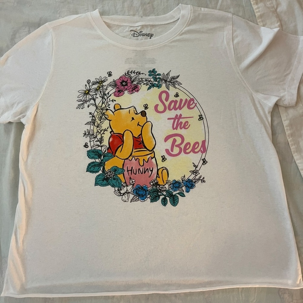 Disney White 'Save the Bees' Winnie the Pooh T-Shirt